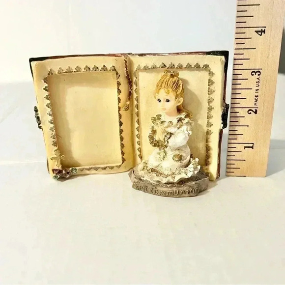 1st First Communion Rustic Book Picture Frame Kneeling Praying GIRL - Picture 7 of 9